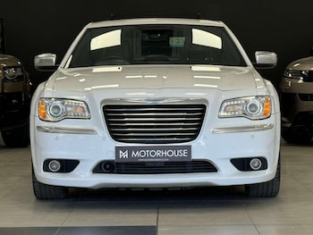 Used Chrysler 300C 2013 for sale - 79245483: Photo