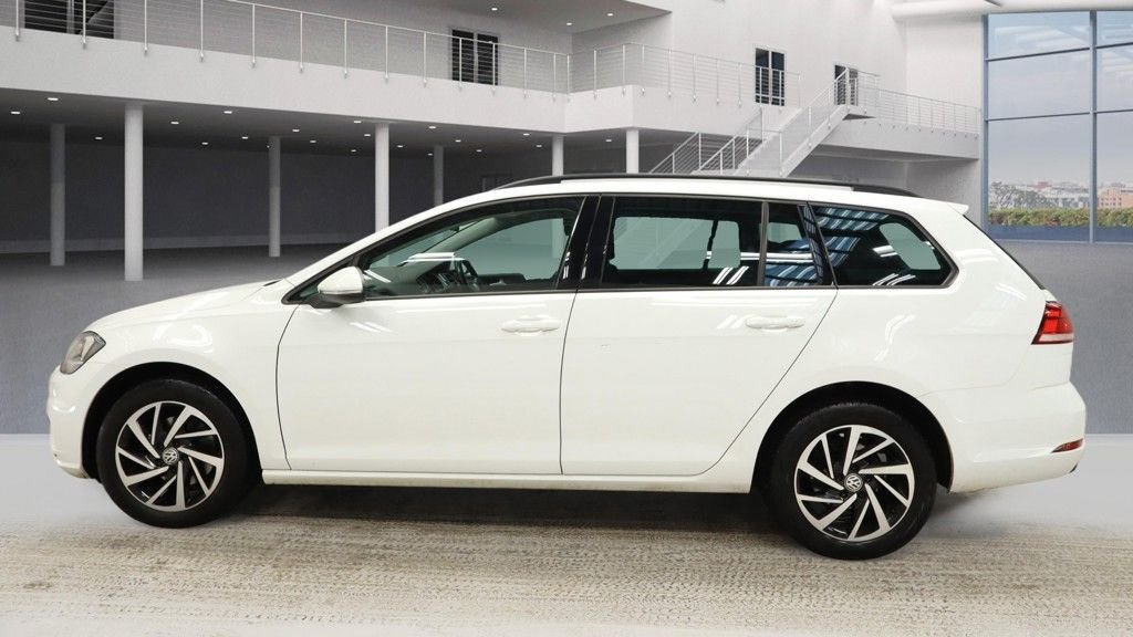 Used Volkswagen Golf 2019 for sale - 77250713: Photo 10