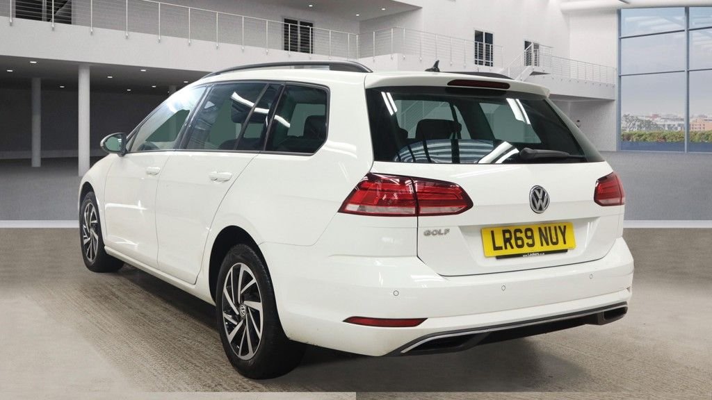Used Volkswagen Golf 2019 for sale - 77250713: Photo 3