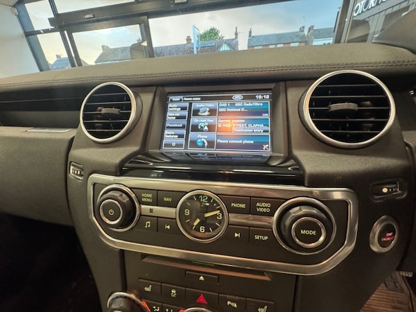 Used Land Rover Discovery 4 2013 for sale - 75679086: Photo 29
