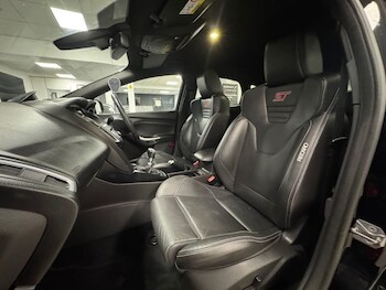 Used Ford Focus 2017 for sale - 76163269: Photo 3