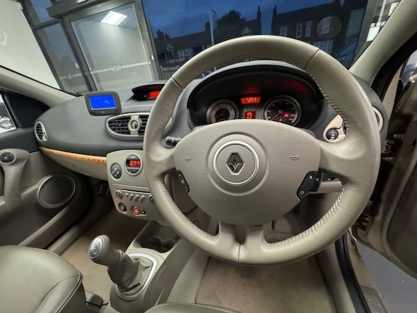 Used Renault Clio 2006 for sale - 76248534: Photo 22