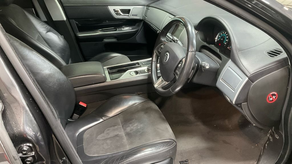 Used Jaguar XF 2013 for sale - 77200435: Photo 14