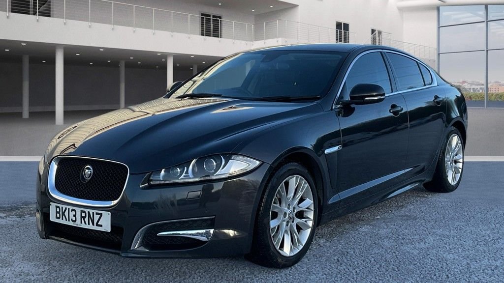 Used Jaguar XF 2013 for sale - 77200435: Photo 2