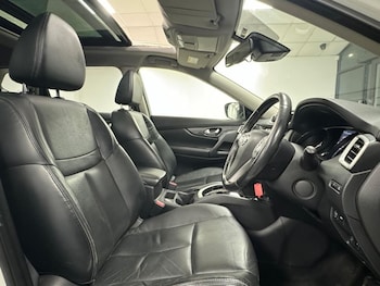 Used Nissan X-Trail 2016 for sale - 77563772: Photo