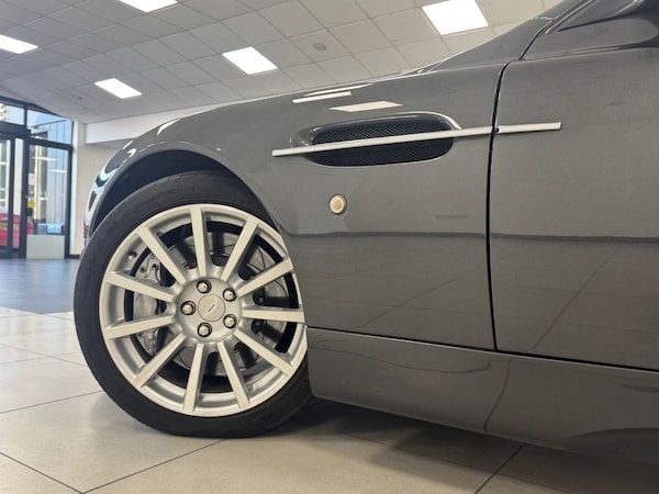 Used Aston Martin Vanquish 2006 for sale - 75648076: Photo 16