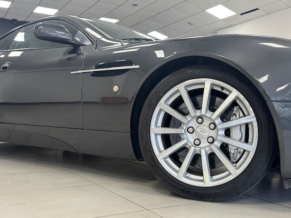 Used Aston Martin Vanquish 2006 for sale - 75648076: Photo 24