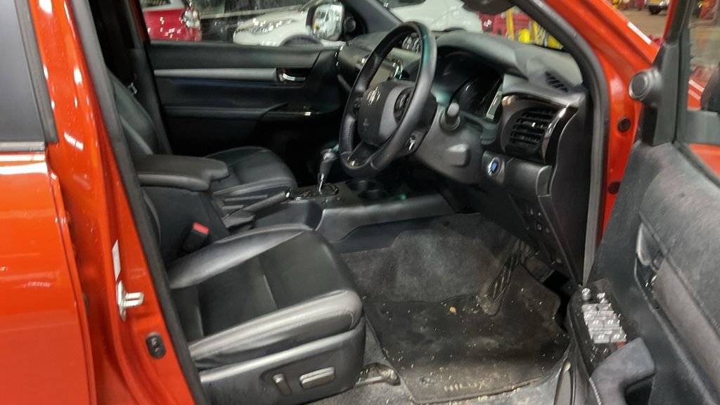 Used Toyota Hilux 2023 for sale - 78167442: Photo 13