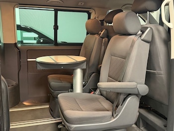 Used Volkswagen Caravelle 2013 for sale - 76236042: Photo