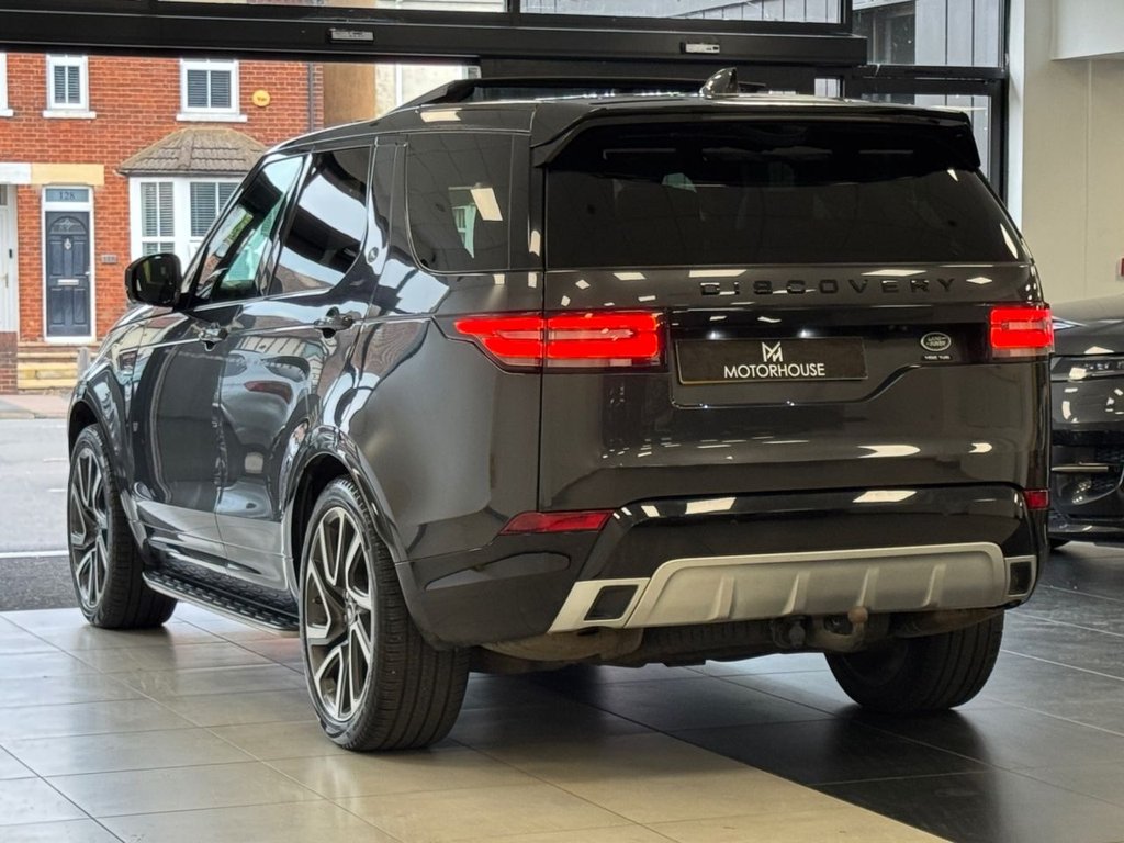 Used Land Rover Discovery 2017 for sale - 76867488: Photo 2