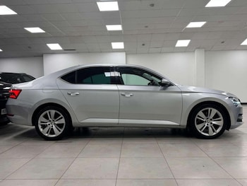 Used Skoda Superb 2019 for sale - 78955303: Photo