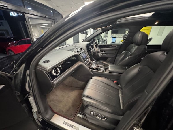 Used Bentley Bentayga 2019 for sale - 75602548: Photo 28