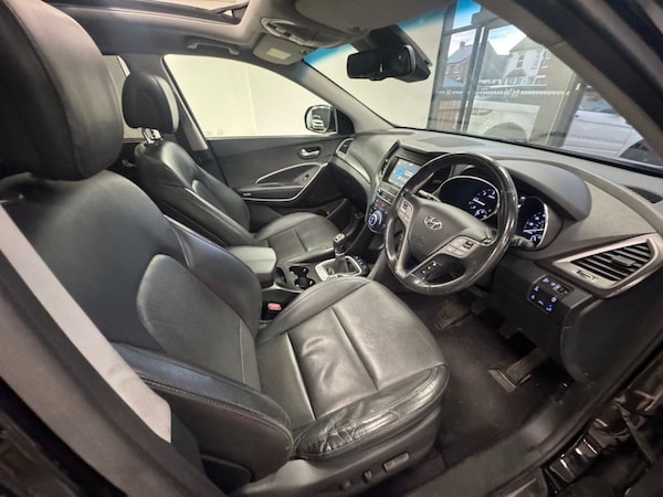 Used Hyundai Santa Fe 2015 for sale - 75648074: Photo 15