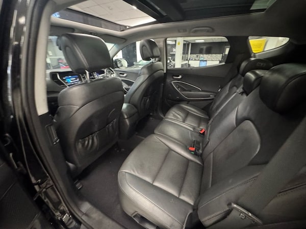 Used Hyundai Santa Fe 2015 for sale - 75648074: Photo 18