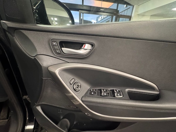 Used Hyundai Santa Fe 2015 for sale - 75648074: Photo 23