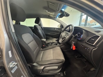 Used Hyundai TUCSON 2018 for sale - 76163231: Photo