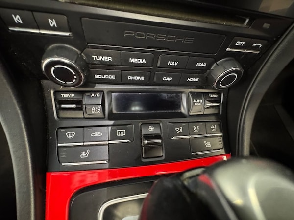 Used Porsche 911 2017 for sale - 75541366: Photo 30