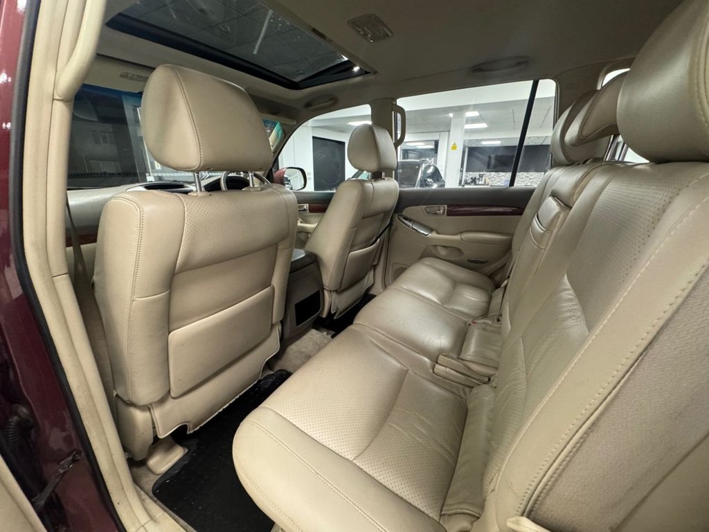 Used Toyota Land Cruiser 2004 for sale - 76868154: Photo 18