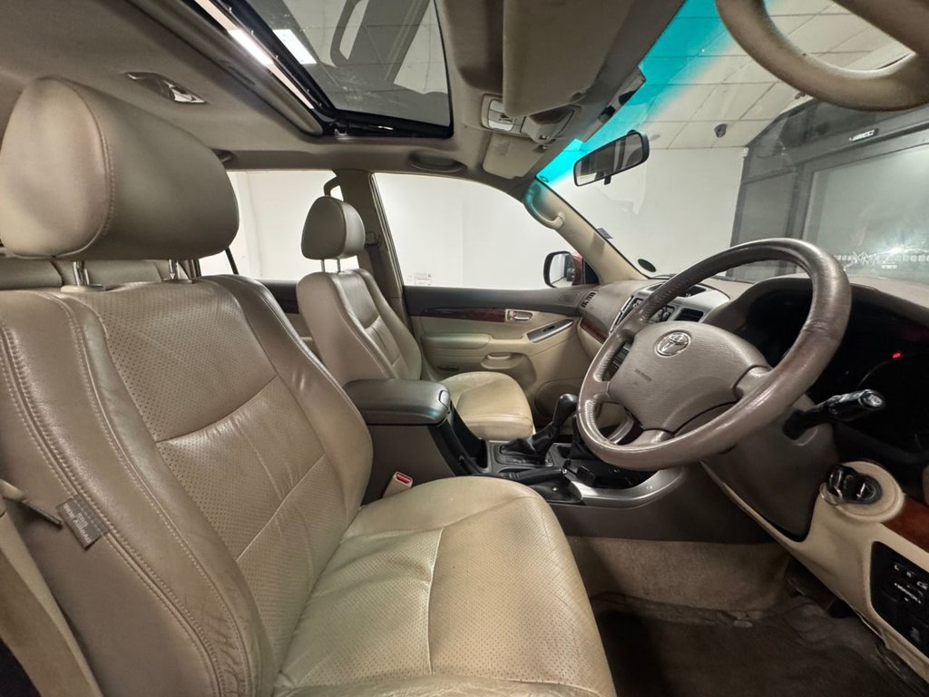 Used Toyota Land Cruiser 2004 for sale - 76868154: Photo 3