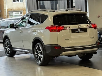 Used Toyota RAV4 2015 for sale - 78818444: Photo