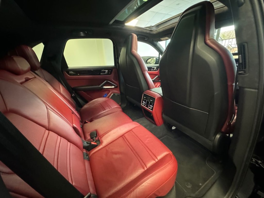 Used Porsche Cayenne 2018 for sale - 76552046: Photo 33