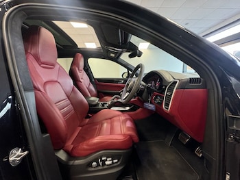 Used Porsche Cayenne 2018 for sale - 76552046: Photo