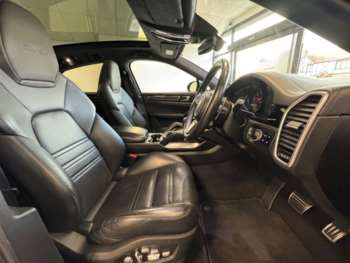 Used Porsche Cayenne 2019 for sale - 74692011: Photo