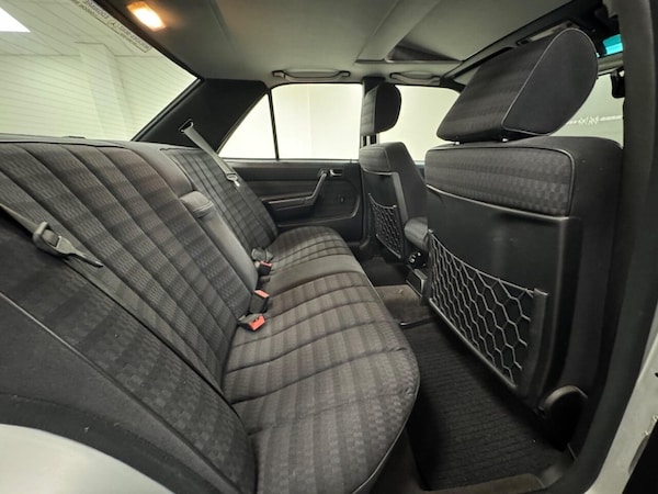 Used Mercedes-Benz 190 1989 for sale - 74774114: Photo 25