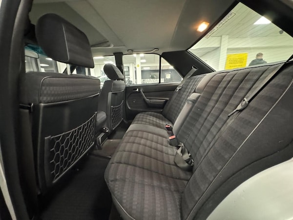 Used Mercedes-Benz 190 1989 for sale - 74774114: Photo 27