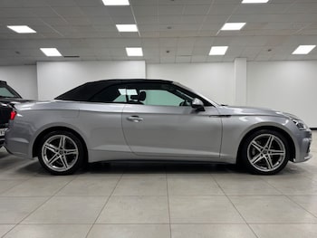 Used Audi A5 Cabriolet 2017 for sale - 76900592: Photo