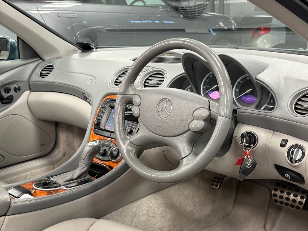 Used Mercedes-Benz SL 2002 for sale - 75648066: Photo 3
