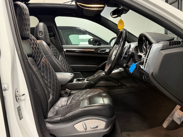 Used Porsche Cayenne 2012 for sale - 76286131: Photo 11