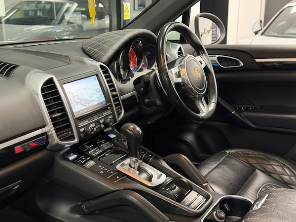 Used Porsche Cayenne 2012 for sale - 76286131: Photo 13