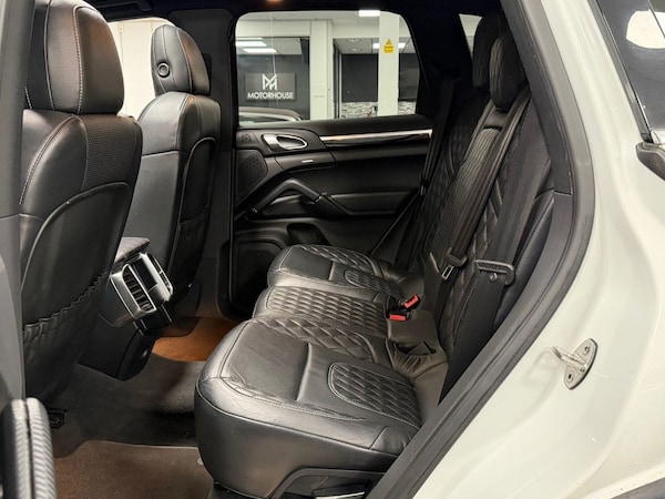 Used Porsche Cayenne 2012 for sale - 76286131: Photo 16