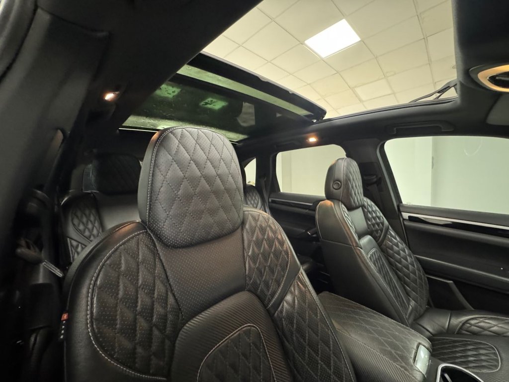 Used Porsche Cayenne 2012 for sale - 76286131: Photo 17