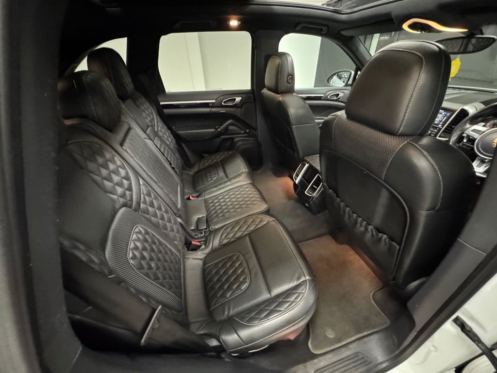 Used Porsche Cayenne 2012 for sale - 76286131: Photo 18