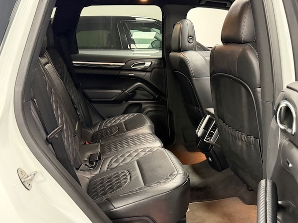 Used Porsche Cayenne 2012 for sale - 76286131: Photo 18
