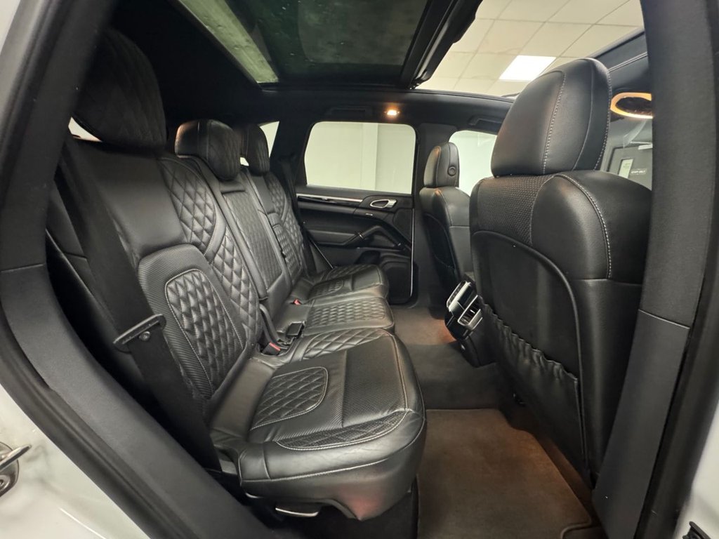 Used Porsche Cayenne 2012 for sale - 76286131: Photo 19