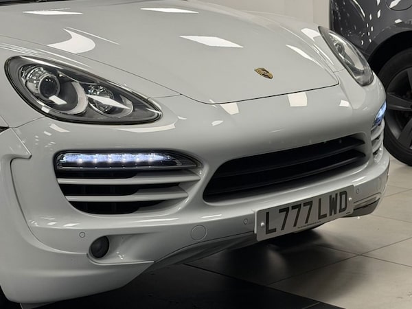 Used Porsche Cayenne 2012 for sale - 76286131: Photo 6