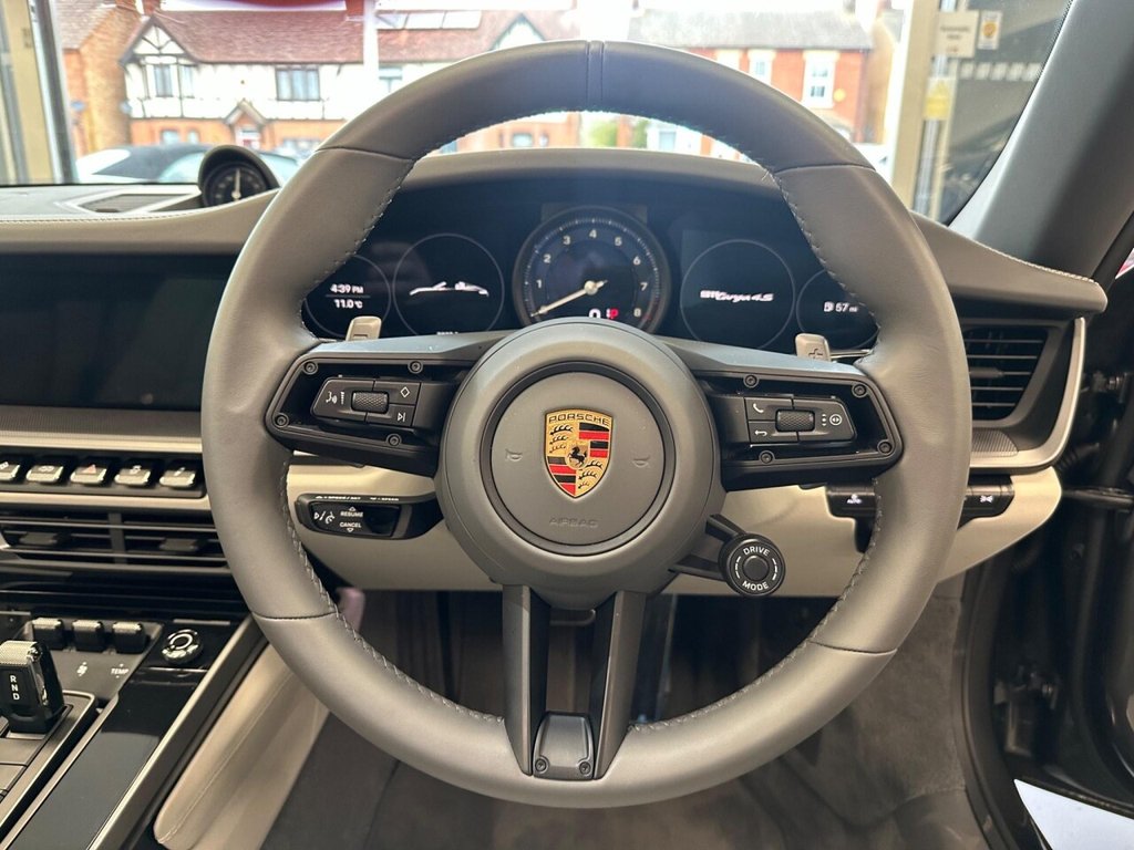 Used Porsche 911 2023 for sale - 76867534: Photo 21