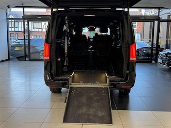Used Mercedes-Benz V-Class 2016 for sale - 79613970: Photo