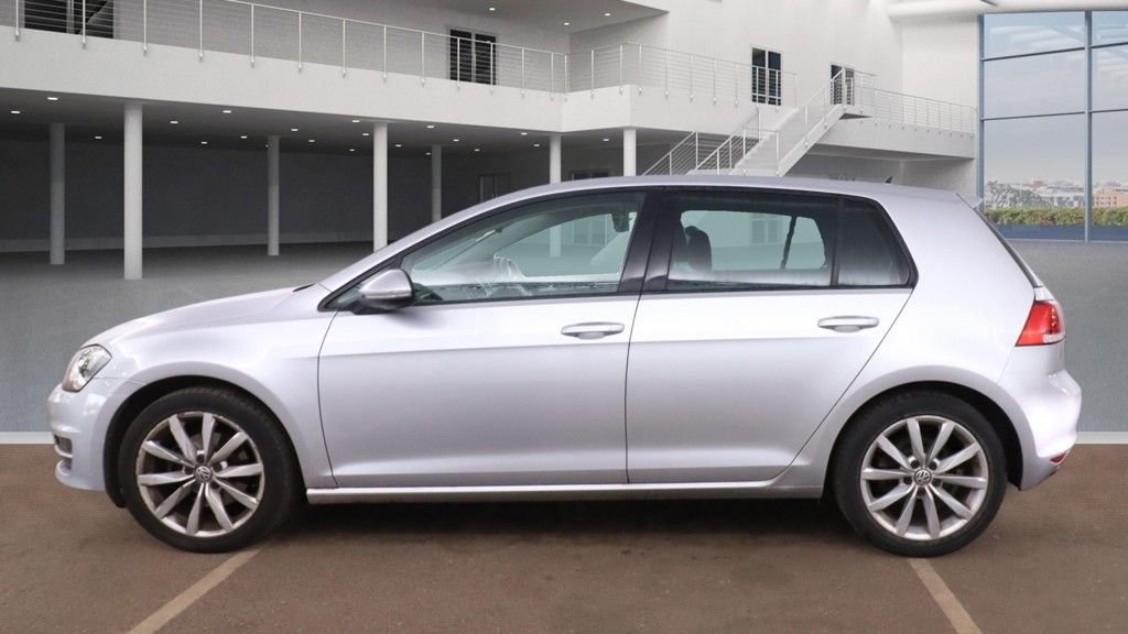 Used Volkswagen Golf 2014 for sale - 76962778: Photo 5