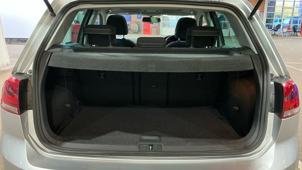 Used Volkswagen Golf 2014 for sale - 76962778: Photo 6