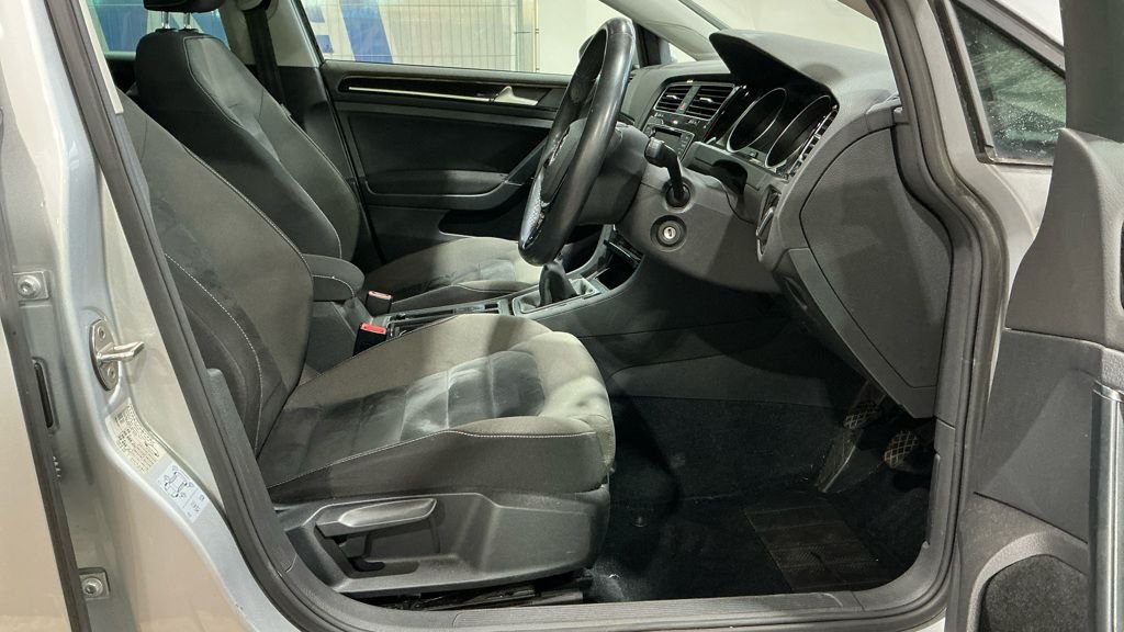 Used Volkswagen Golf 2014 for sale - 76962778: Photo 8