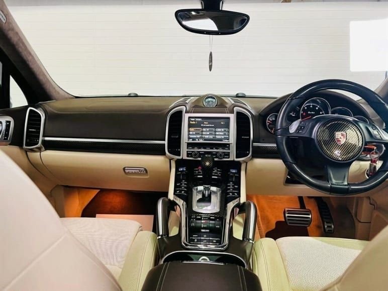 Used Porsche Cayenne 2010 for sale - 77470598: Photo 4