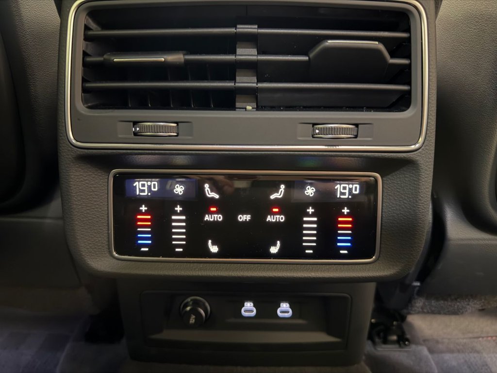 Used Audi RS Q8 2023 for sale - 76660637: Photo 36