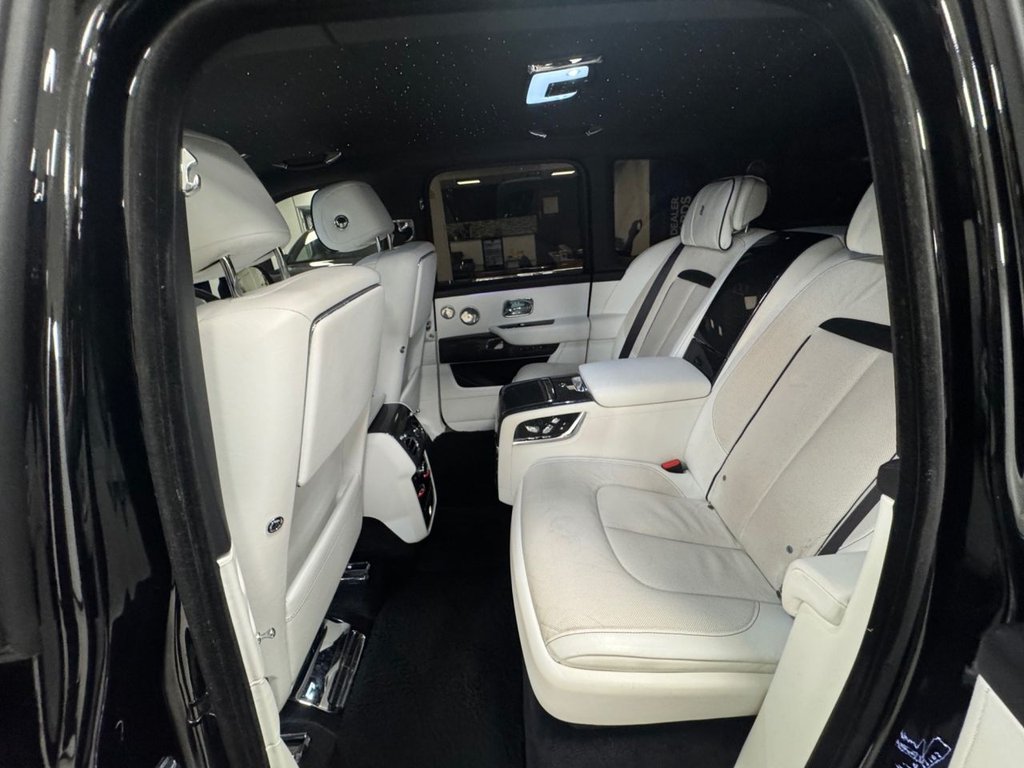 Used Rolls-Royce Cullinan 2022 for sale - 76841244: Photo 32