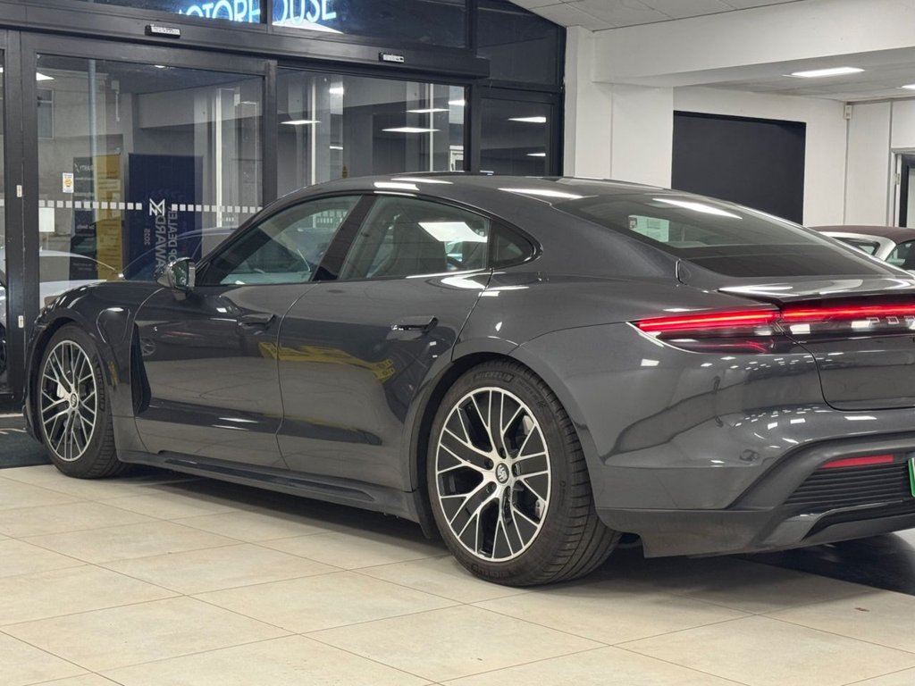 Used Porsche Taycan 2021 for sale - 76934631: Photo 17