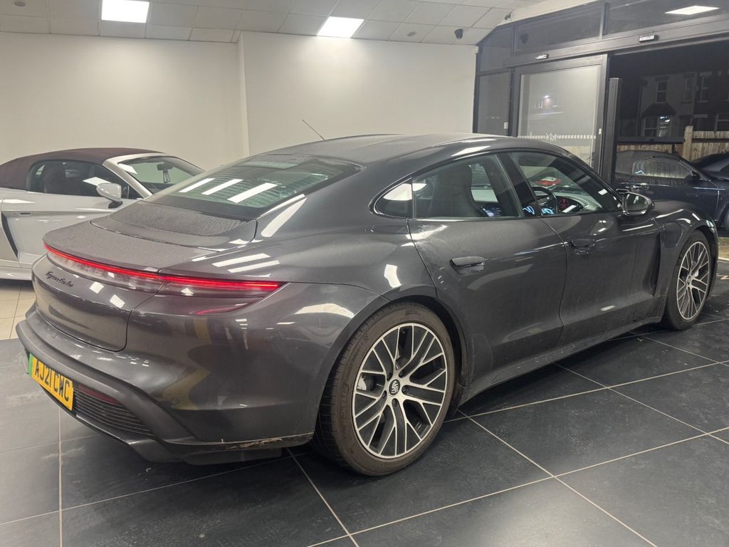 Used Porsche Taycan 2021 for sale - 76934631: Photo 2
