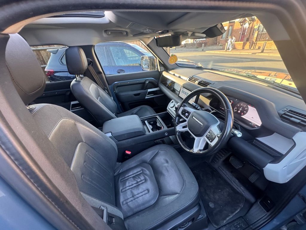 Used Land Rover Defender 2020 for sale - 77720130: Photo 4